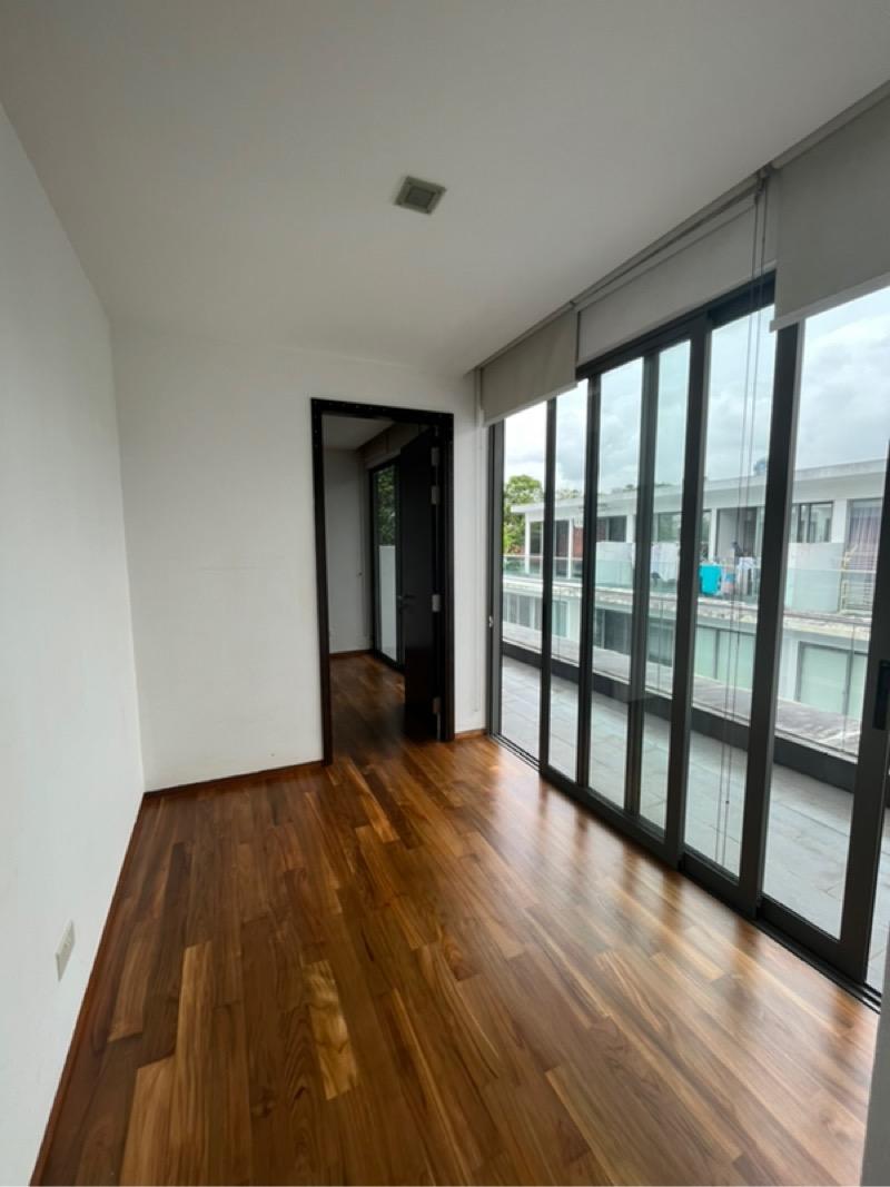 Cluster House for Rent: D11