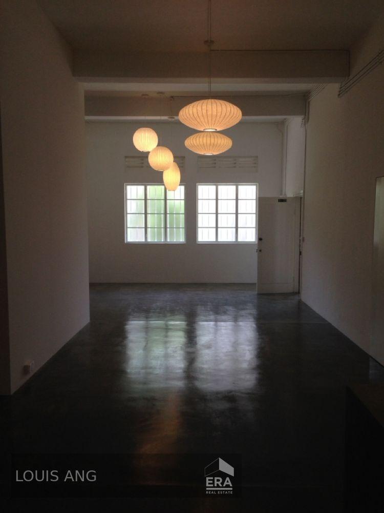 Condominium for Rent: 