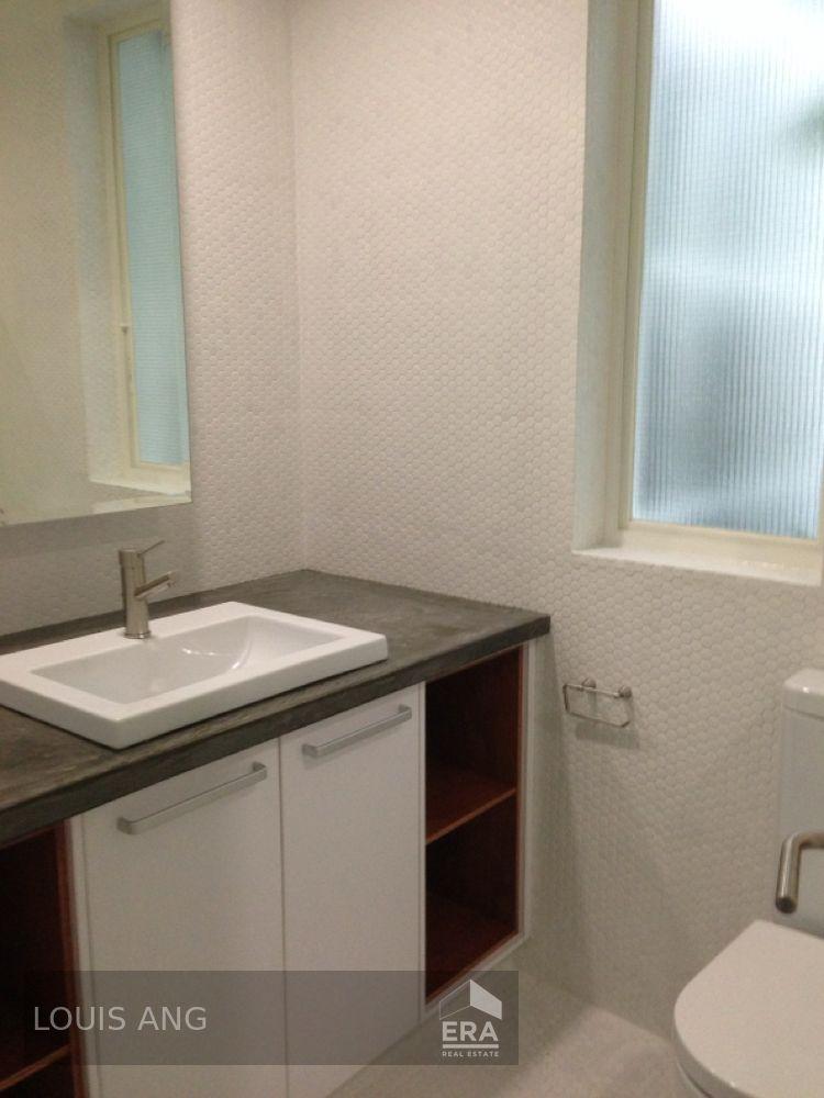 Condominium for Rent: 