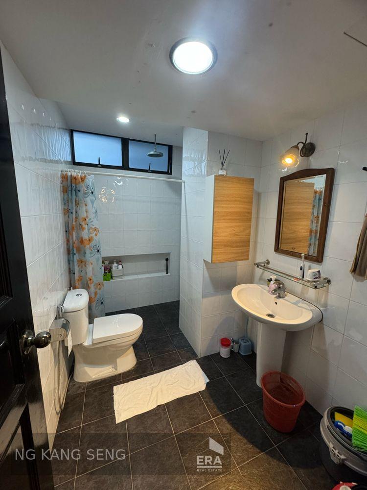 Condominium for Rent: 