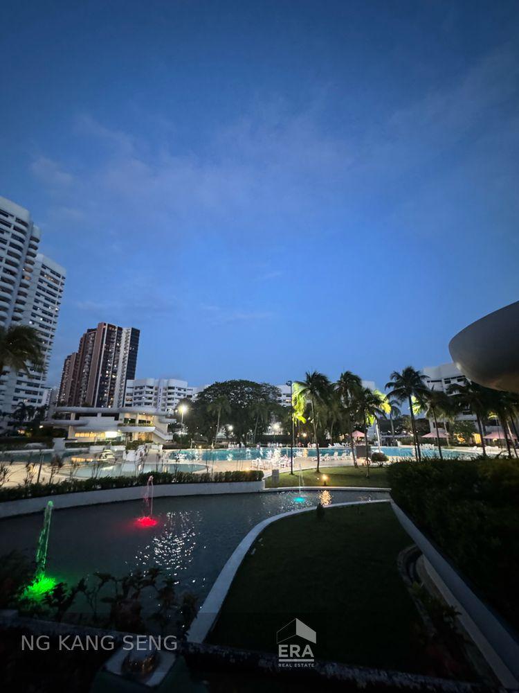 Condominium for Rent: 
