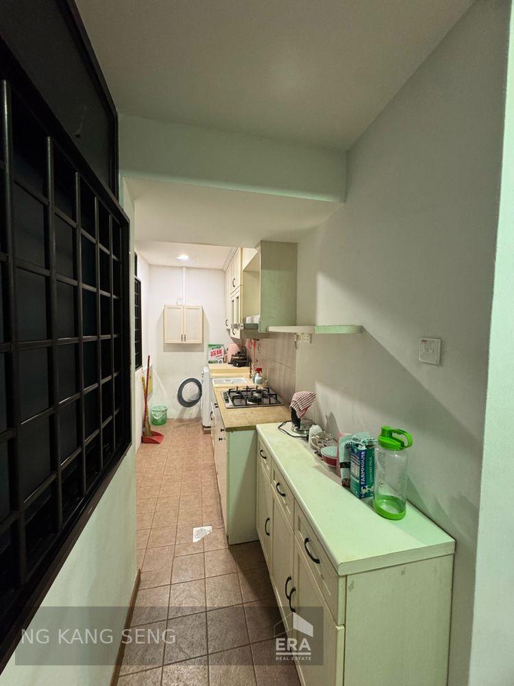 Condominium for Rent: 