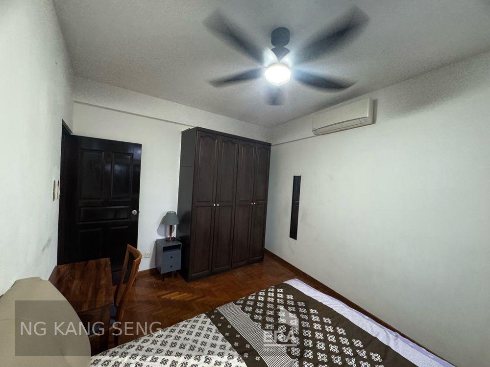 Condominium for Rent: 
