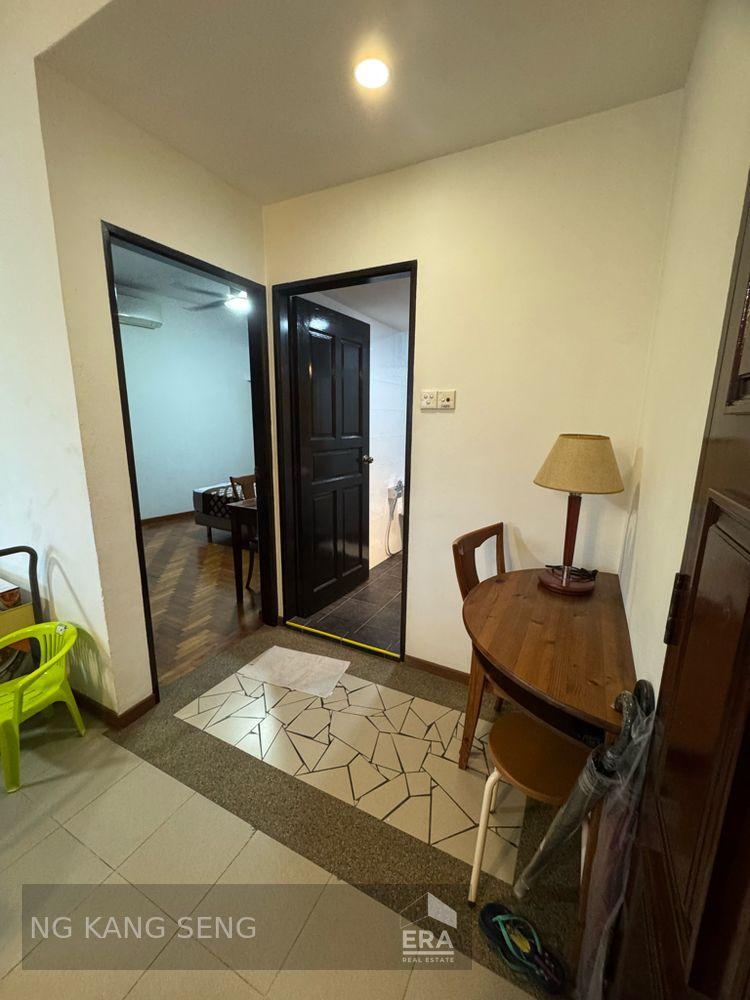 Condominium for Rent: 
