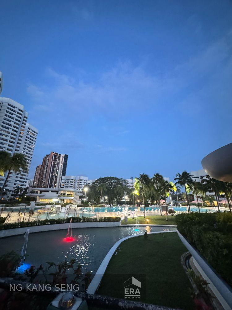 Condominium for Rent: 