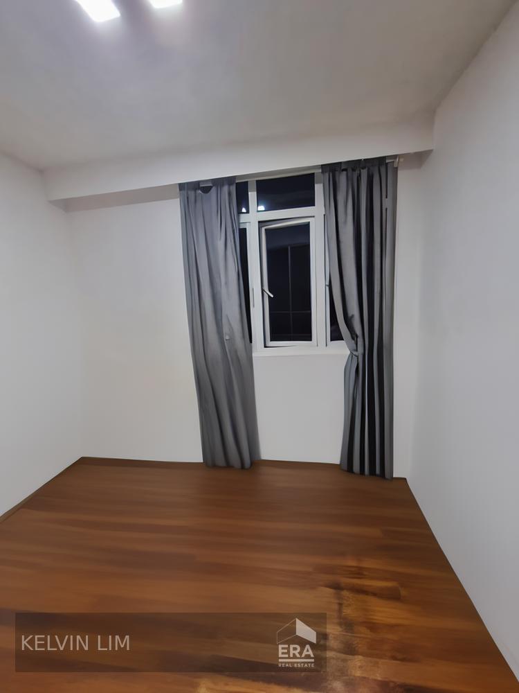 Condominium for Rent: 
