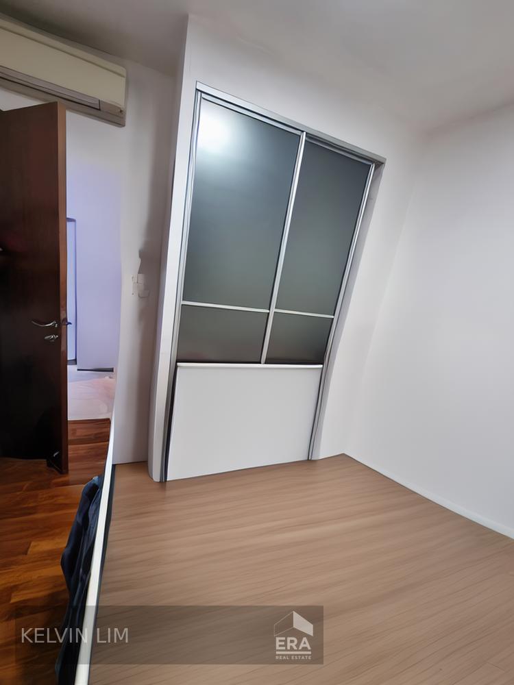 Condominium for Rent: 