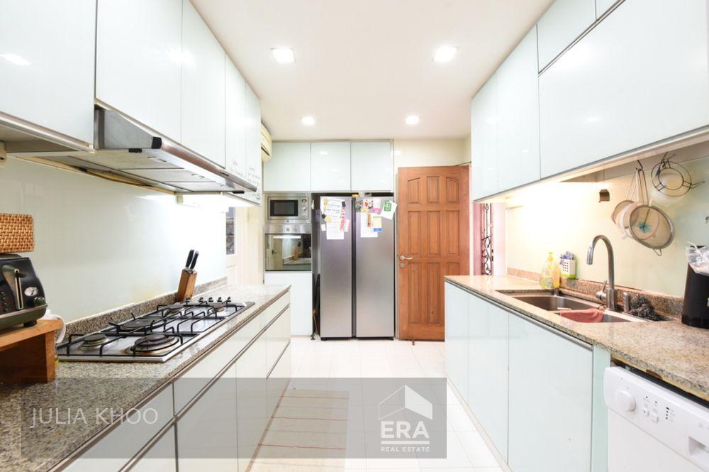 Condominium for Rent: 