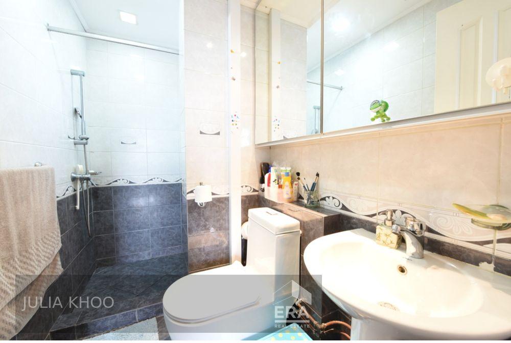 Condominium for Rent: 