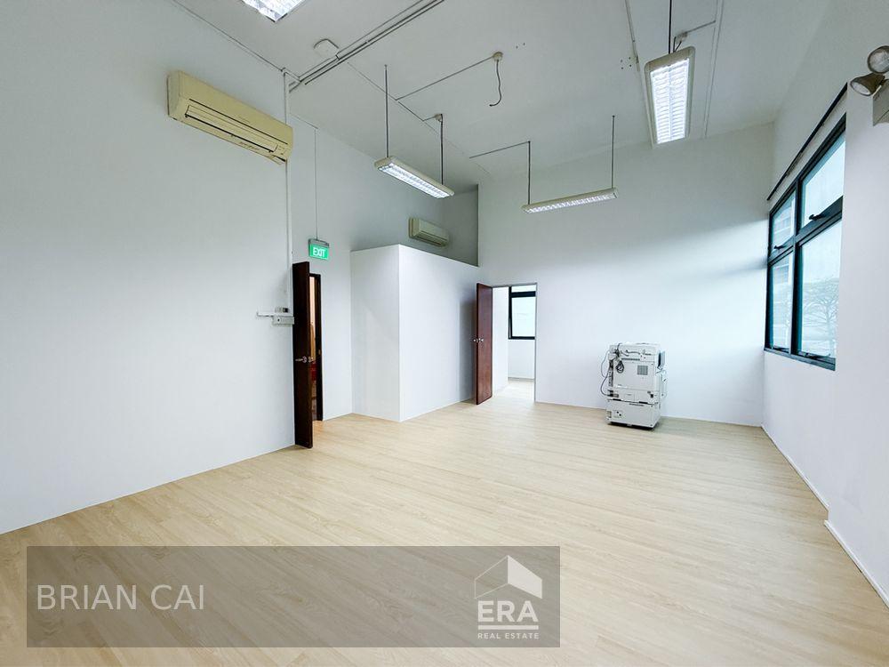 Prop-GPT: Light Industry:   Bukit Batok Crescent The Splendour For Rent
