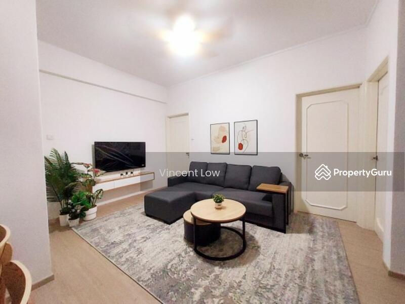 Prop-GPT: Condominium: D17  Azalea Park Condo