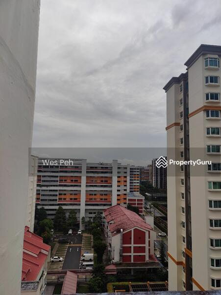 Prop-GPT: HDB Flat: D19  332 Hougang Avenue 5
