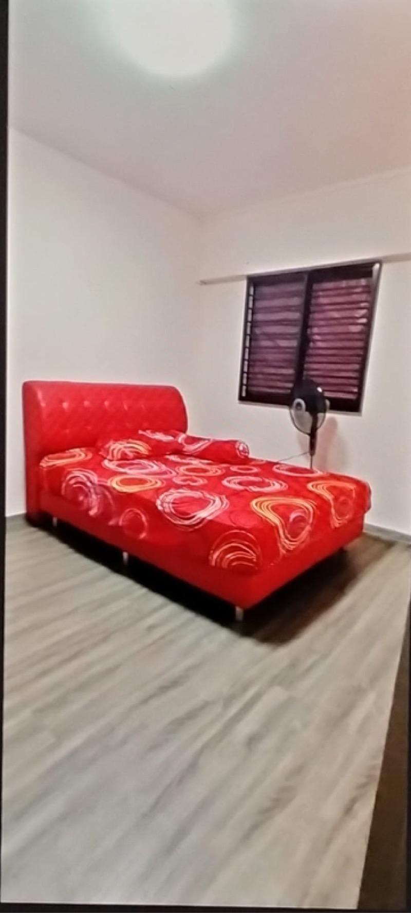 Prop-GPT: HDB Apartment: D22  208 Jurong East Street 21
