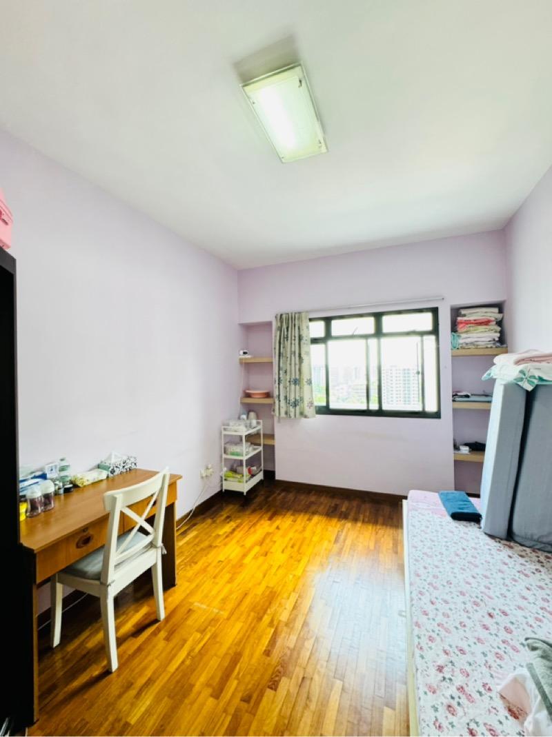 HDB Apartment for Rent, 656A Jurong West Street 61 HDB Apartment For Rent, $4,000, 4 Bed 2 Bath 1,420 sqft $2.82 psf, SGD 4,000 | 99-year Leasehold