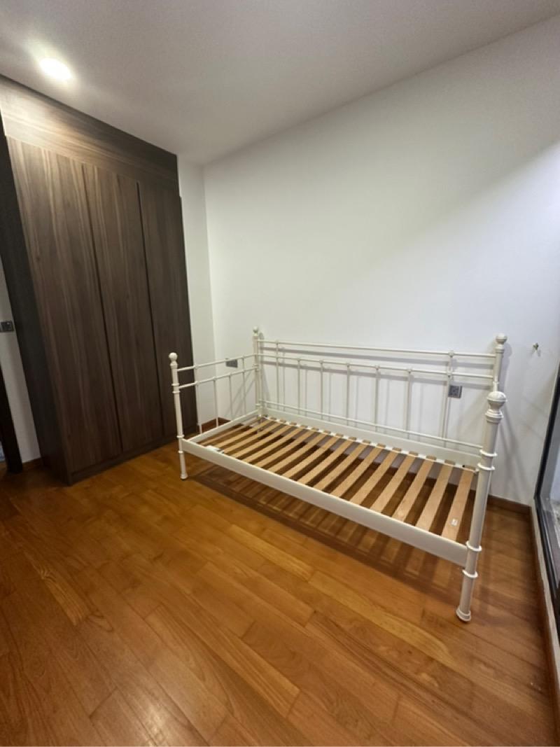 Terrace for Rent: D19
