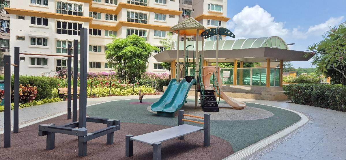 Condominium for Rent, Evergreen Park Condominium For Rent, $2,0001 Bath 300 sqft $6.67 psf, SGD 2,000 | 99-year Leasehold