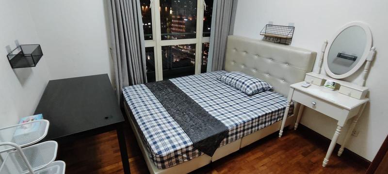 Prop-GPT: Apartment: D07  Burlington Square