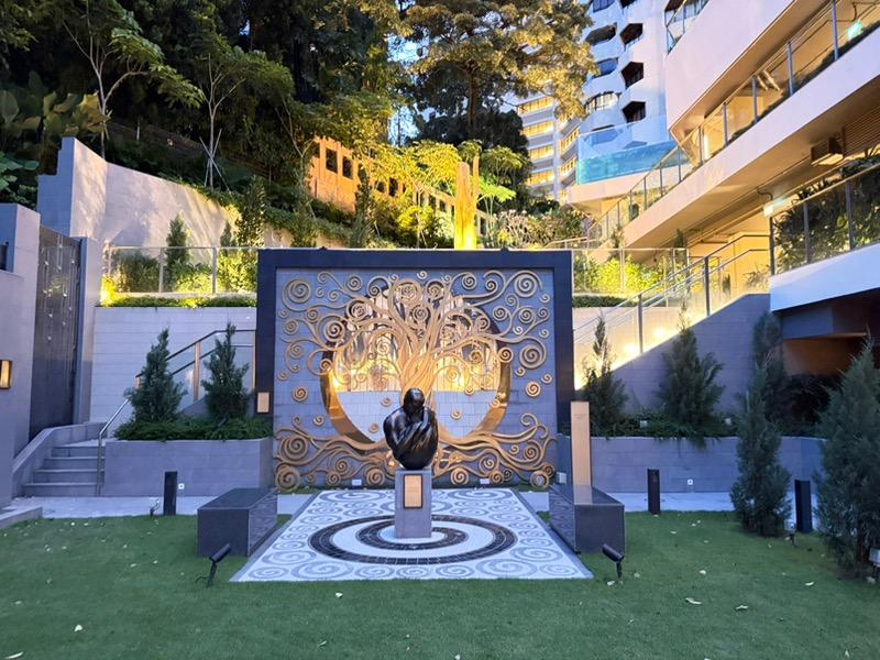 Condominium for Rent, Klimt Cairnhill Condominium For Rent, $8,500, 2 Bed 2 Bath 829 sqft $10.25 psf, SGD 8,500 | Freehold