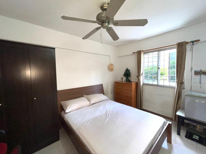 HDB Apartment for Rent, 242 Bukit Batok East Avenue 5 HDB Apartment Room Rental, $1,100, 1 Bed 107 sqft $10.28 psf, SGD 1,100 | 99-year Leasehold