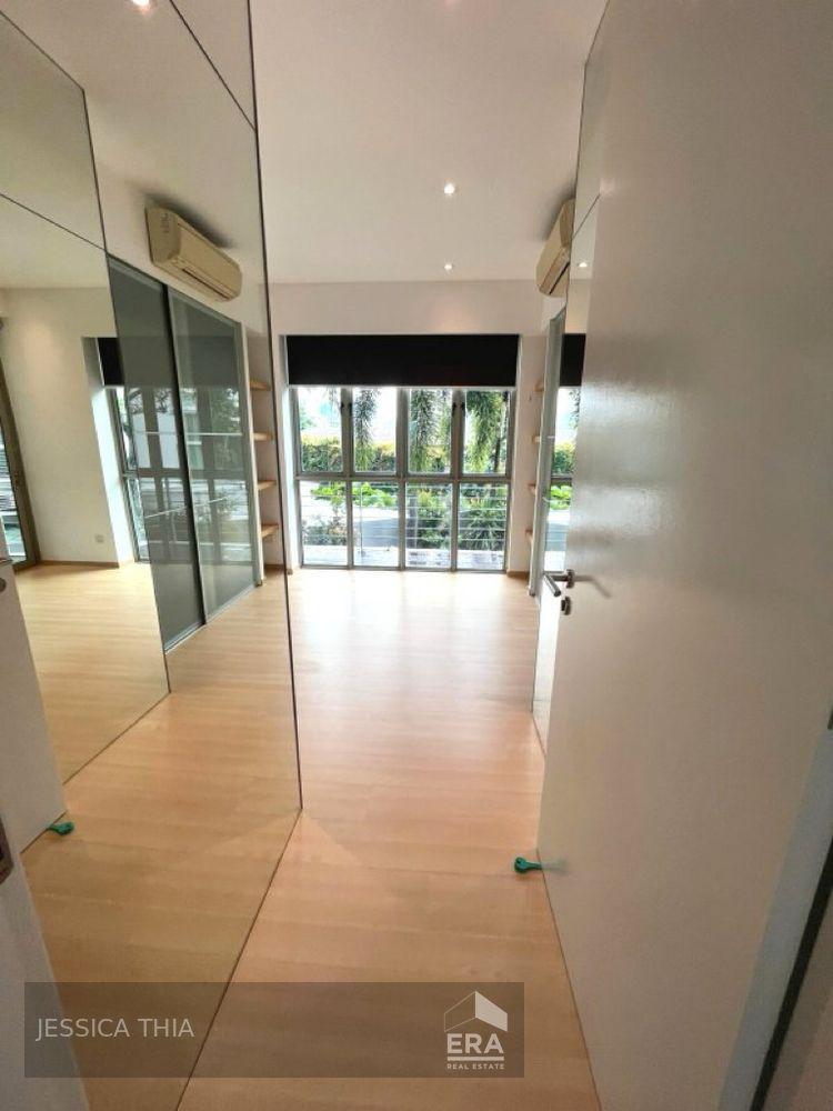 Condominium for Rent: 