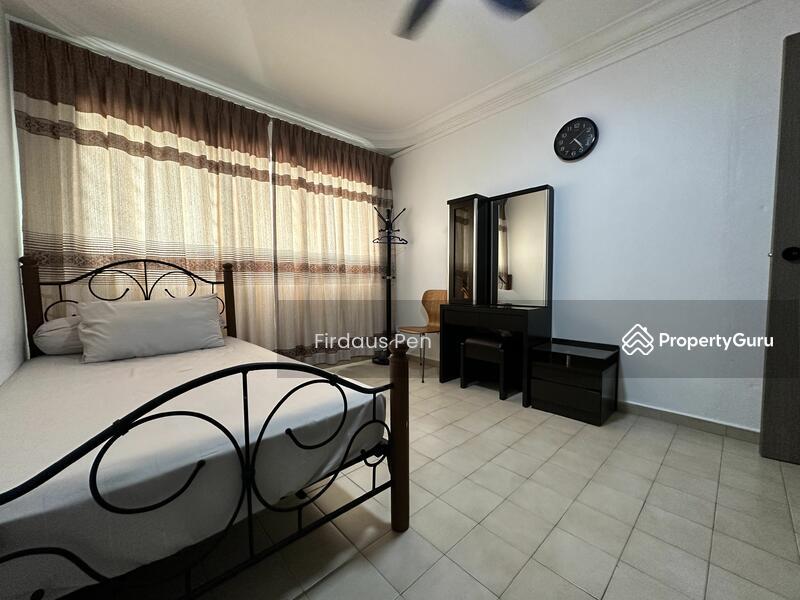 Prop-GPT: HDB Flat: D23 Bukit Batok 345 Bukit Batok Street 34