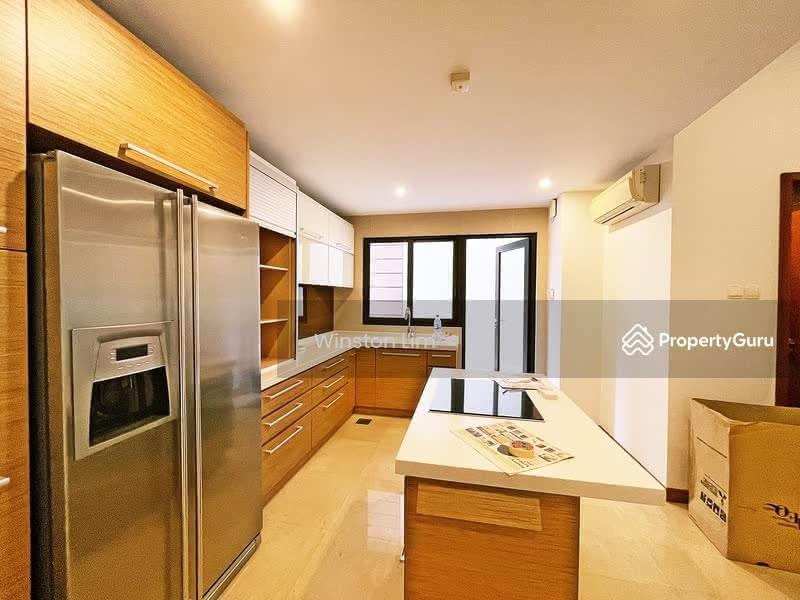 Condominium - Cluster House for Rent, Lornie 18, SGD 16,000 | Freehold