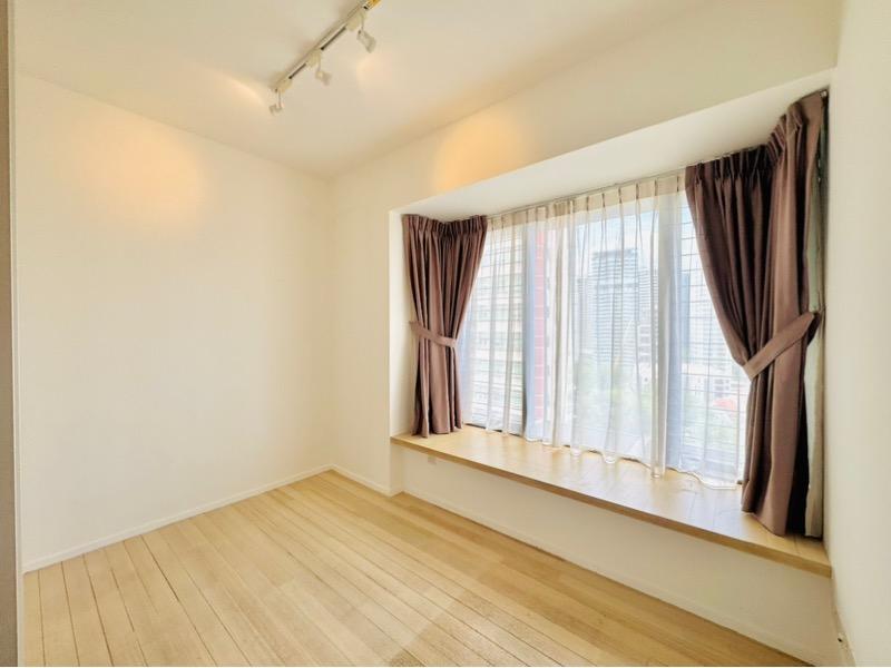 Apartment for Rent, Newton Suites Apartment For Rent, $6,800, 3 Bed 3 Bath 1,238 sqft $5.49 psf, SGD 6,800 | Freehold