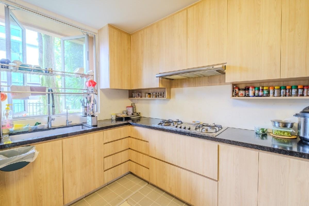 Condominium for Rent, Duchess Crest Condominium For Rent, $9,000, 4 Bed 3 Bath 1,882 sqft $4.78 psf, SGD 9,000 | 99-year Leasehold