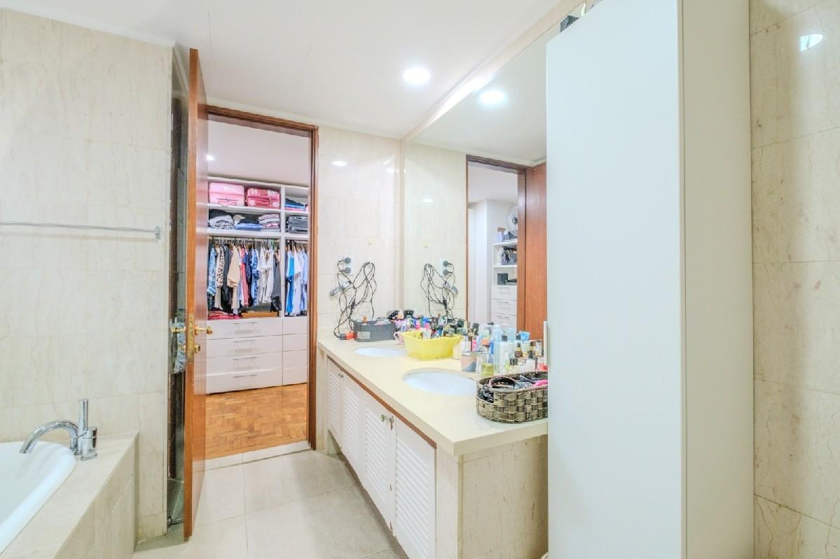 Condominium for Rent, Duchess Crest Condominium For Rent, $9,000, 4 Bed 3 Bath 1,882 sqft $4.78 psf, SGD 9,000 | 99-year Leasehold