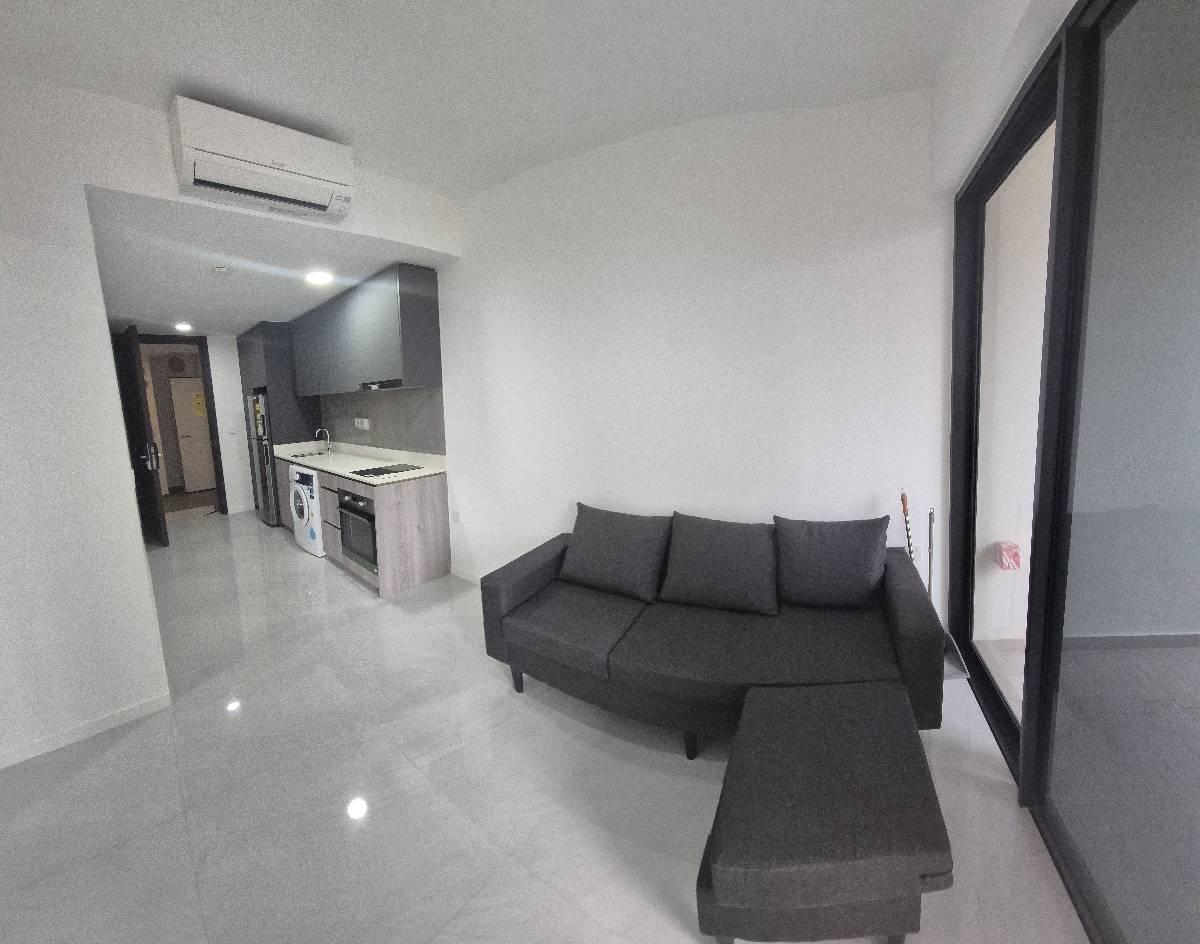 Condominium for Rent, Riverfront Residences Condominium For Rent, $3,500, 2 Bed 1 Bath 614 sqft $5.70 psf, SGD 3,500 | 99-year Leasehold
