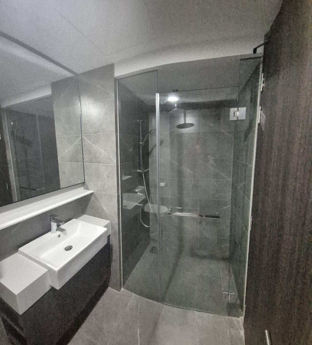 Condominium for Rent, Riverfront Residences Condominium For Rent, $3,500, 2 Bed 1 Bath 614 sqft $5.70 psf, SGD 3,500 | 99-year Leasehold