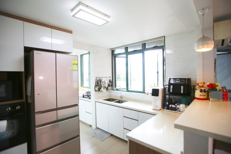 Condominium for Rent, Summerdale Condominium For Rent, $6,500, 3 Bed 3 Bath 2,045 sqft $3.18 psf, SGD 6,500 | 99-year Leasehold