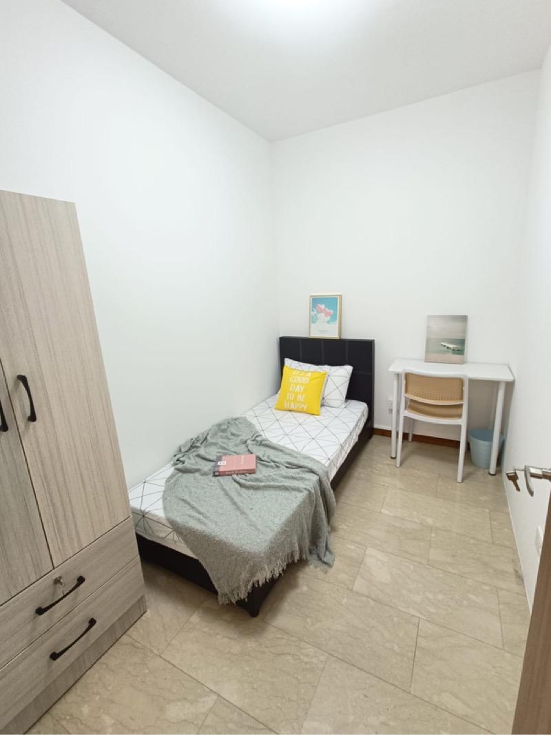 Condominium for Rent, Yishun Sapphire Condominium Room Rental, $1,300, 1 Bed 1 Bath 180 sqft $7.22 psf, SGD 1,300 | 99-year Leasehold