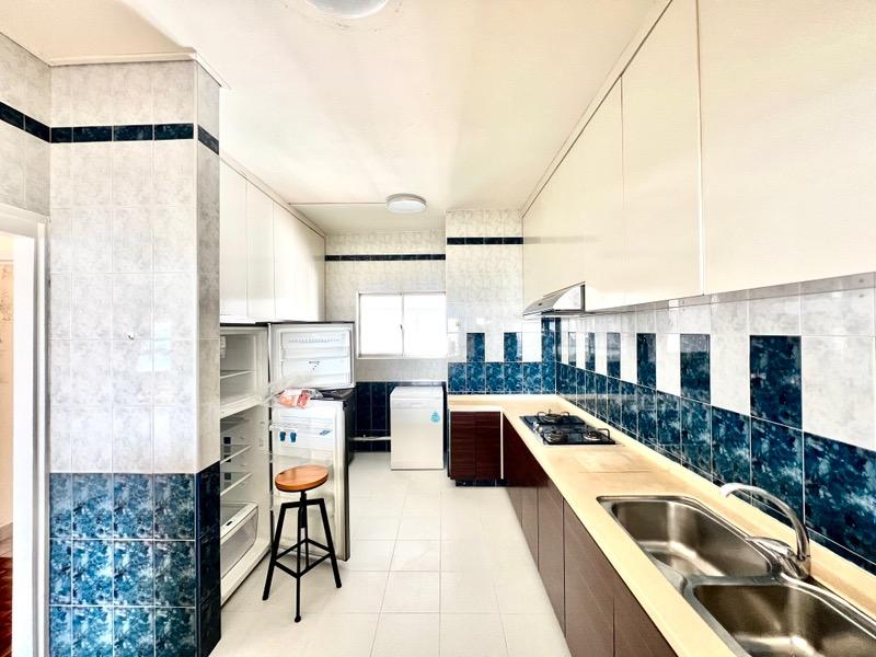 Condominium for Rent, Ridgewood Condominium Condominium For Rent, $5,590, 3 Bed 2 Bath 1,744 sqft $3.21 psf, SGD 5,590 | 999-year Leasehold