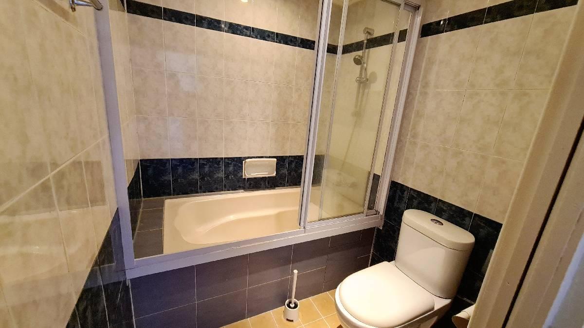 Condominium for Rent, Ridgewood Condominium Condominium For Rent, $5,590, 3 Bed 2 Bath 1,744 sqft $3.21 psf, SGD 5,590 | 999-year Leasehold
