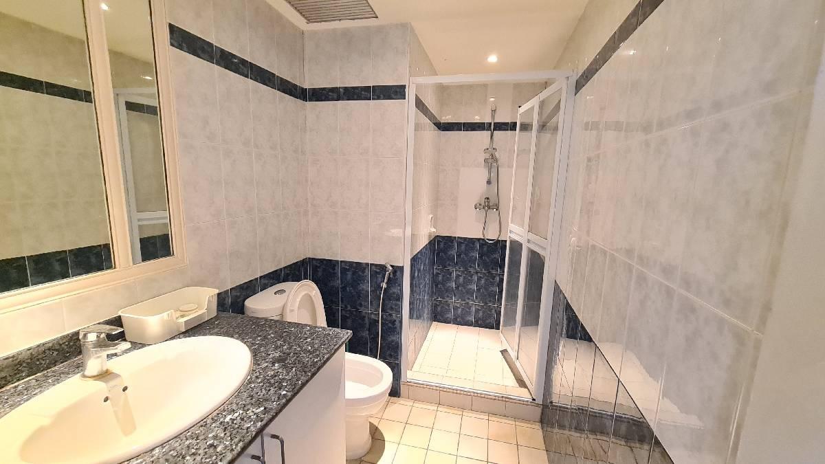 Condominium for Rent, Ridgewood Condominium Condominium For Rent, $5,590, 3 Bed 2 Bath 1,744 sqft $3.21 psf, SGD 5,590 | 999-year Leasehold