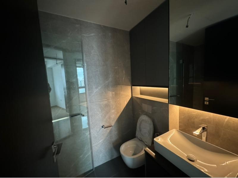 Condominium for Rent, Irwell Hill Residences Condominium For Rent, $5,500, 2 Bed 2 Bath 657 sqft $8.37 psf, SGD 5,500 | 99-year Leasehold