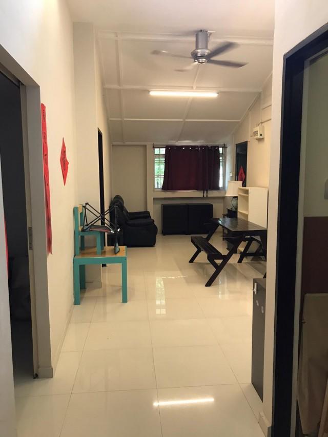 Prop-GPT: HDB Apartment: D05  727 Clementi West Street 2