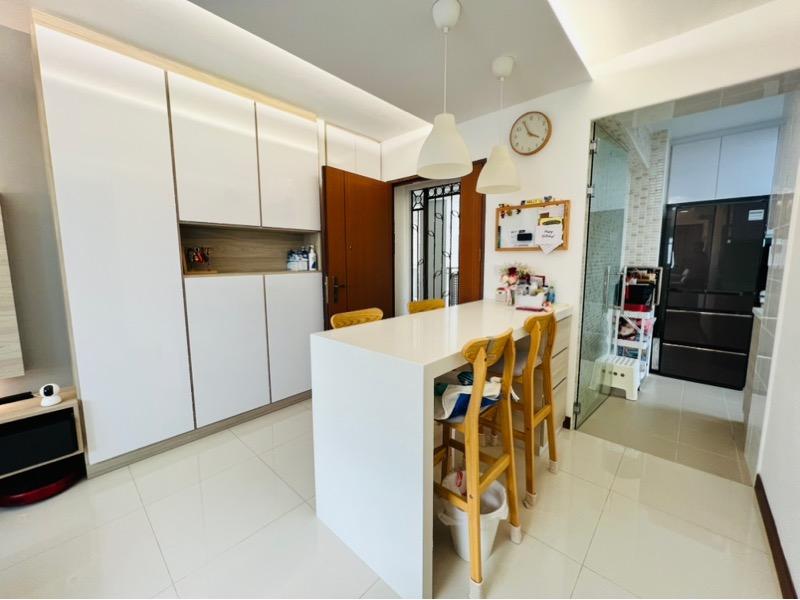 HDB Apartment for Rent, 208B Clementi Avenue 6 HDB Apartment For Rent, $3,500, 2 Bed 2 Bath 731 sqft $4.79 psf, SGD 3,500 | 99-year Leasehold