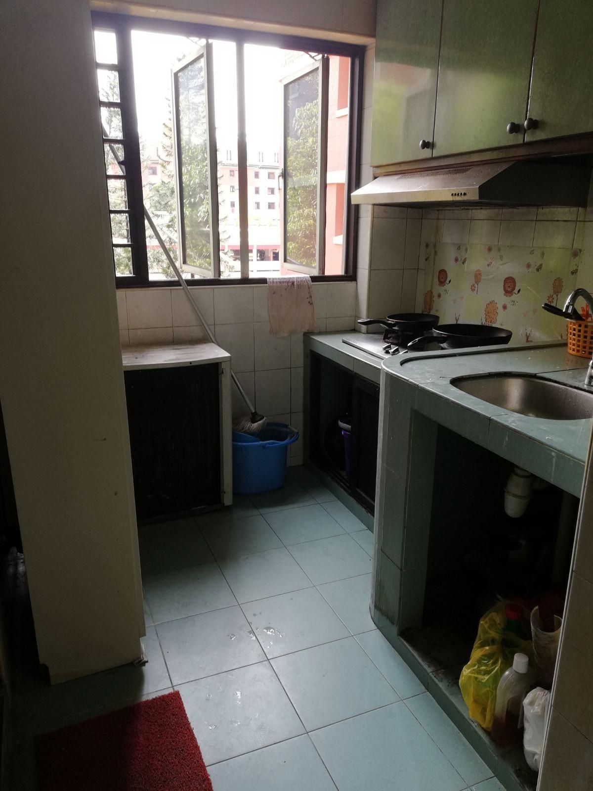 HDB Apartment for Rent, 125 Bukit Merah View HDB Apartment For Rent, $4,000, 3 Bed 2 Bath 1,173 sqft $3.41 psf, SGD 4,000 | 99-year Leasehold