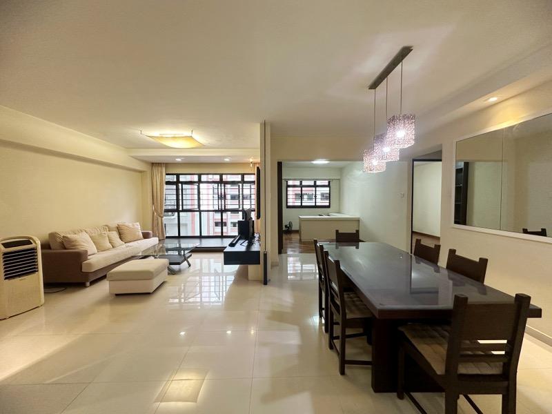 Prop-GPT: HDB Apartment: D19  984B Buangkok Link