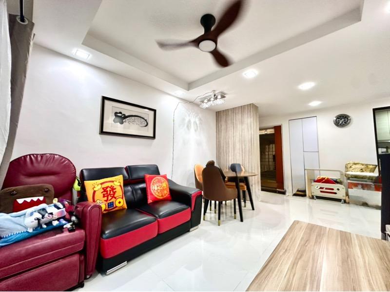 Prop-GPT: HDB Apartment: D23 Choa Chu Kang 817A Keat Hong Link