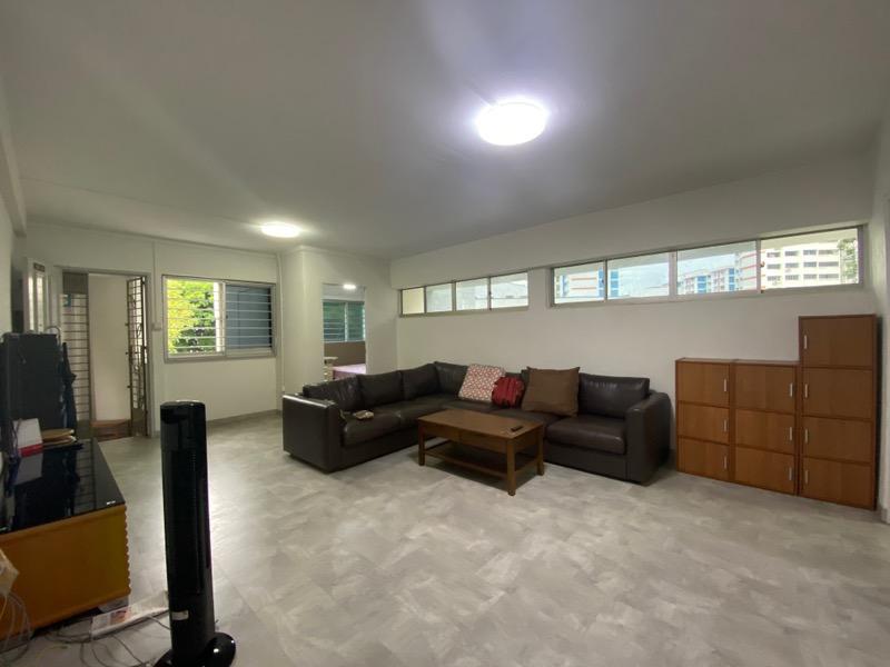 Prop-GPT: HDB Apartment: D14 Geylang 125 Geylang East Avenue 1