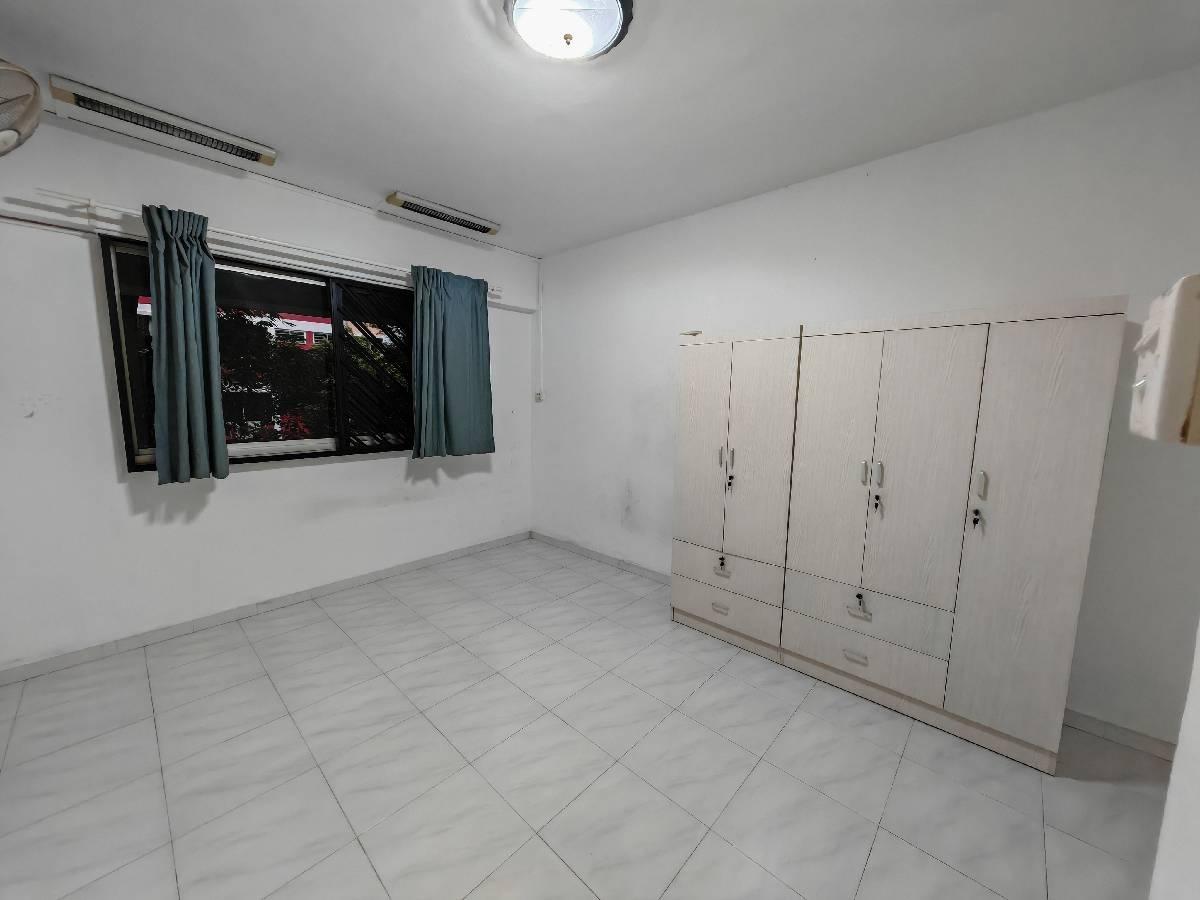 HDB Apartment for Rent, 8 Toh Yi Drive HDB Apartment For Rent, $4,800, 4 Bed 3 Bath 1,615 sqft $2.97 psf, SGD 4,800 | 99-year Leasehold