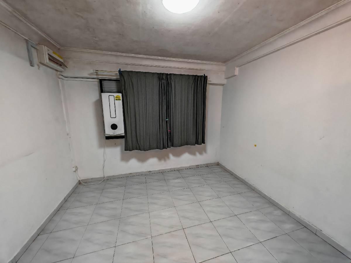 HDB Apartment for Rent, 8 Toh Yi Drive HDB Apartment For Rent, $4,800, 4 Bed 3 Bath 1,615 sqft $2.97 psf, SGD 4,800 | 99-year Leasehold