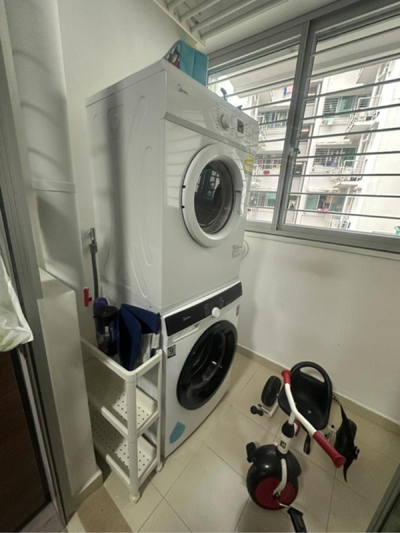 HDB Apartment for Rent, 513B Yishun Street 51 HDB Apartment Room Rental, $700, 1 Bed 2 Bath 990 sqft $0.71 psf, SGD 700 | 99-year Leasehold