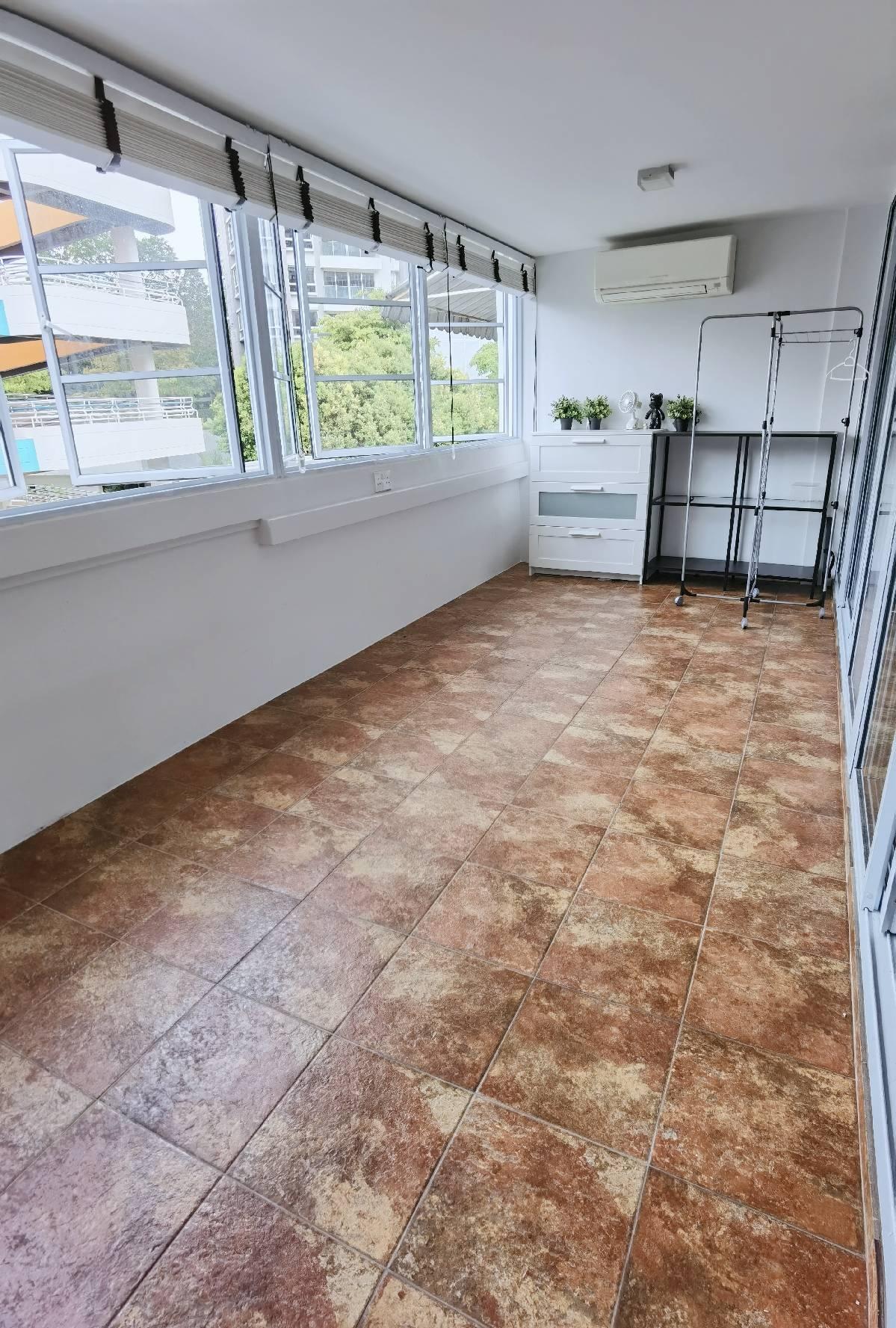 HDB Apartment for Rent, 79 Chay Yan Street HDB Apartment For Rent, $5,500, 2 Bed 1 Bath 947 sqft $5.81 psf, SGD 5,500 | 99-year Leasehold