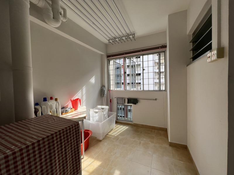 HDB Apartment for Rent, 450C Tampines Street 42 HDB Apartment For Rent, $4,500, 4 Bed 2 Bath 1,367 sqft $3.29 psf, SGD 4,500 | 99-year Leasehold