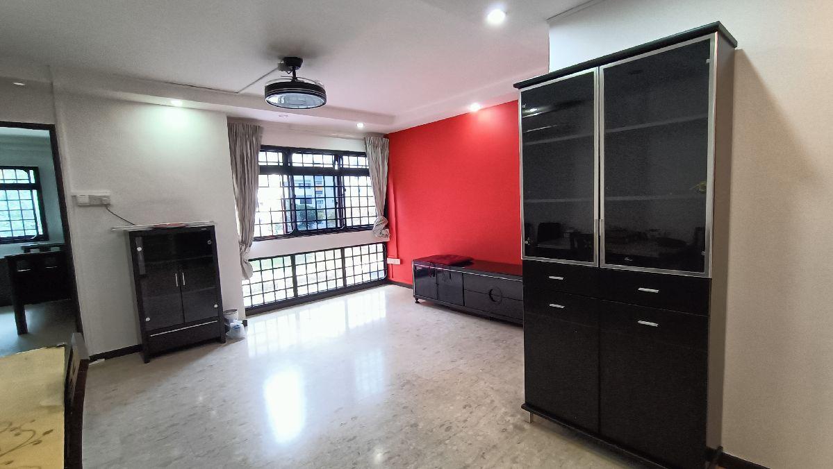 Prop-GPT: HDB Apartment: D27 Yishun 296 Yishun Street 20