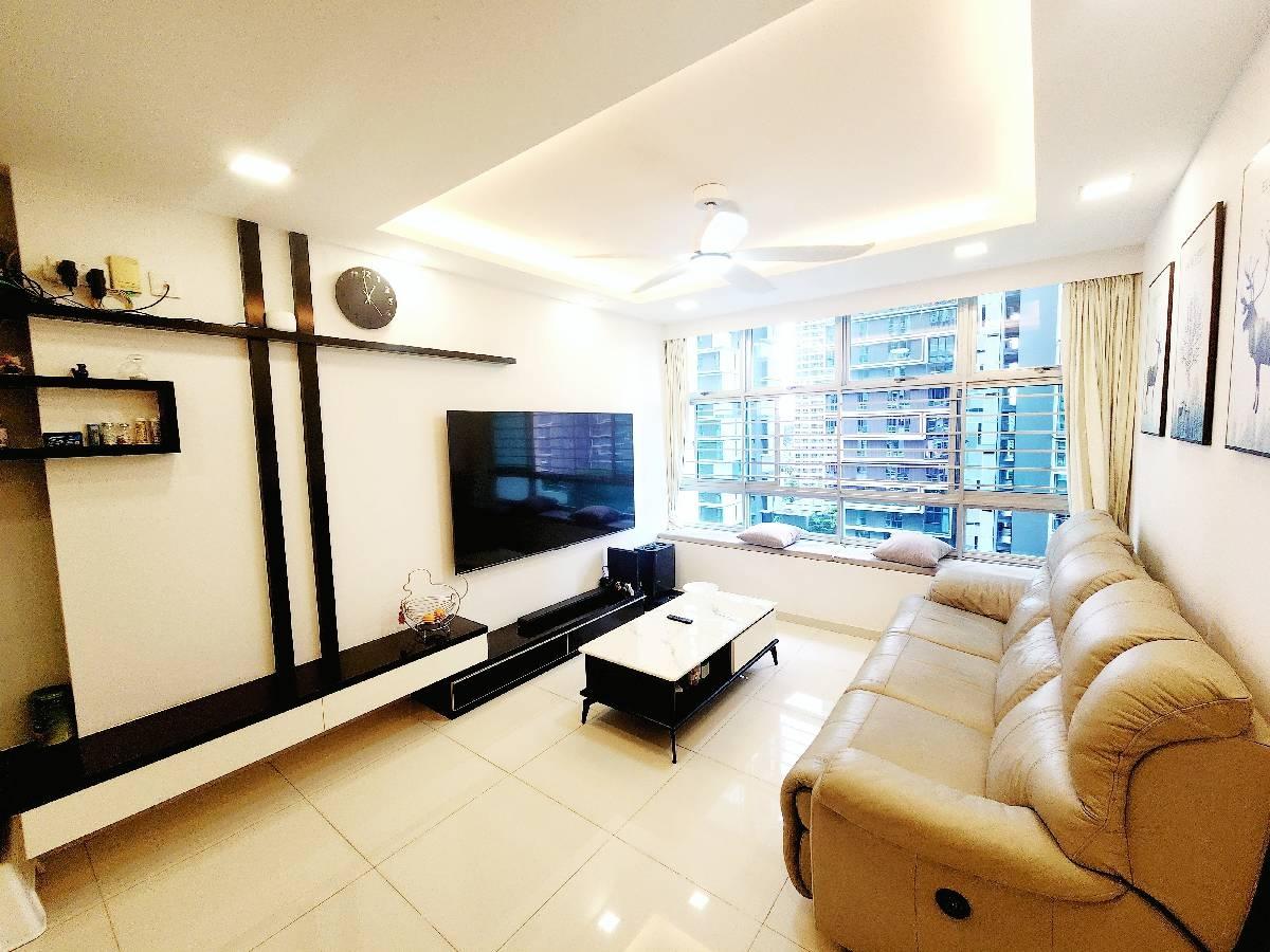 HDB Apartment for Rent, 62A Strathmore Avenue HDB Apartment For Rent, $5,300, 3 Bed 2 Bath 1,259 sqft $4.21 psf, SGD 5,300 | 99-year Leasehold